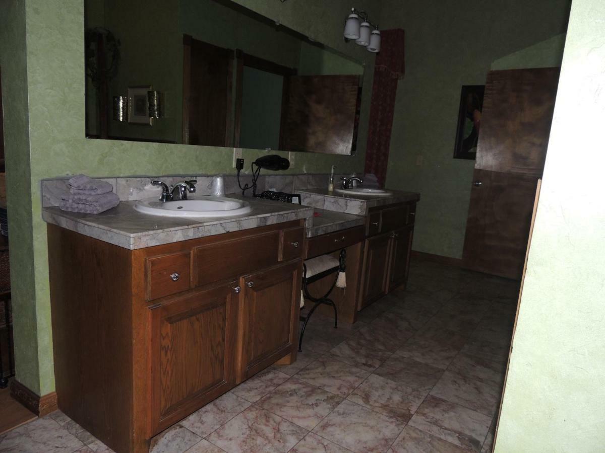The Whispering Pines Inn Norman Extérieur photo