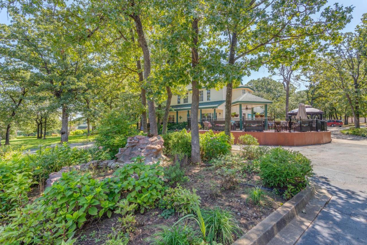 The Whispering Pines Inn Norman Extérieur photo